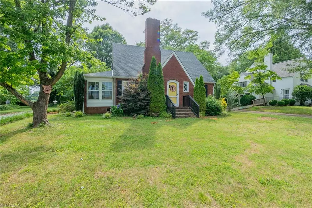 Dobson, NC 27017,422 Main ST