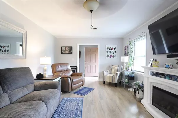 Lexington, NC 27295,204 Sidney ST