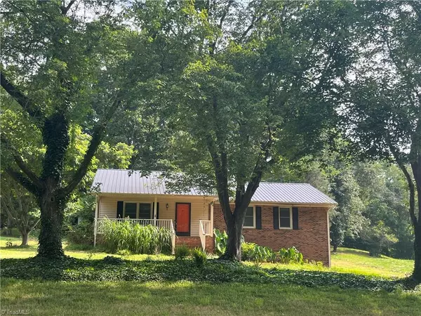 Lexington, NC 27292,7 Dora LN