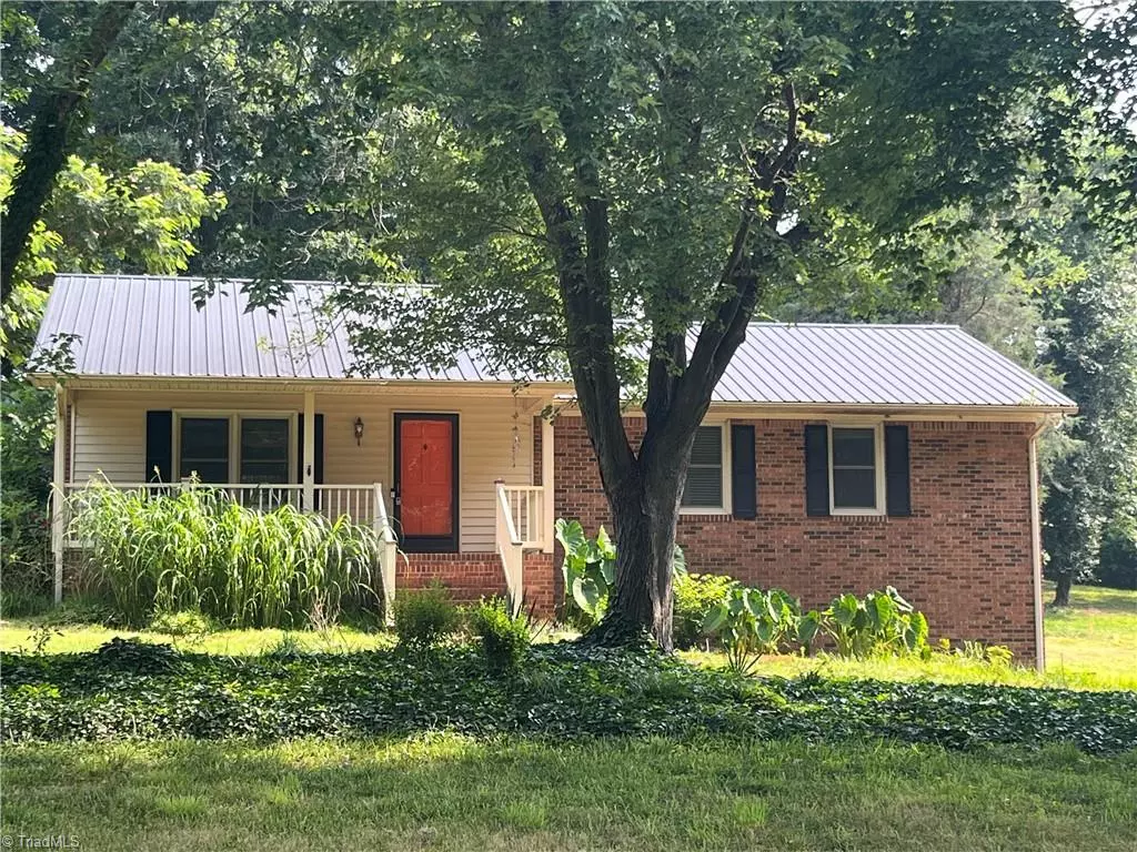 Lexington, NC 27292,7 Dora LN