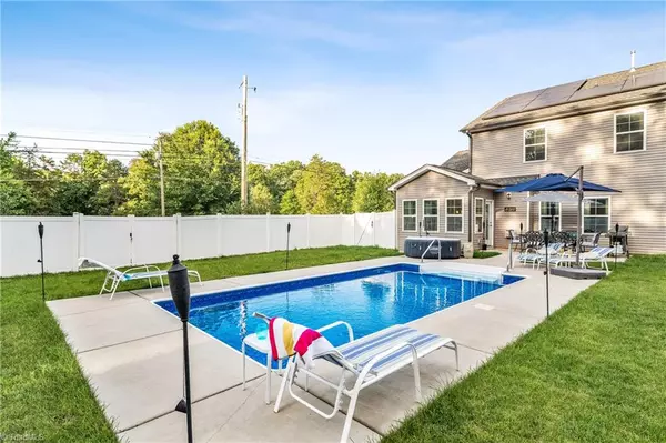 1075 Woodview Ridge TRL, Lewisville, NC 27023