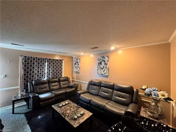 Winston-salem, NC 27127,813 Brickwood CT