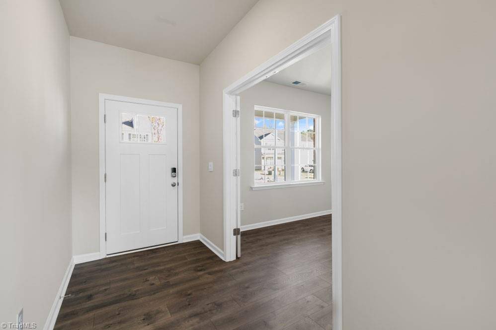 Winston-salem, NC 27295,361 Falcon LN