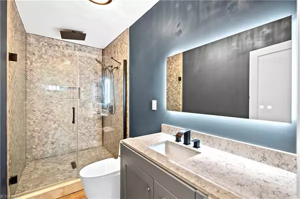 Reidsville, NC 27320,820 Moore ST