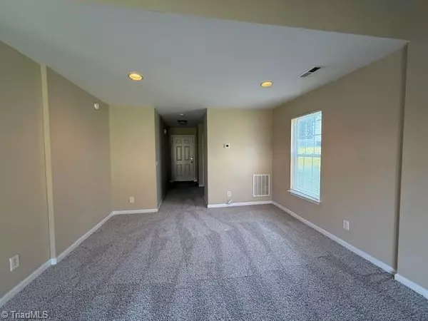 Kernersville, NC 27284,965 Peachtree Meadows CIR