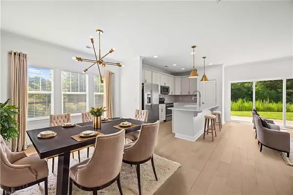 1745 Eastover DR, Kernersville, NC 27284