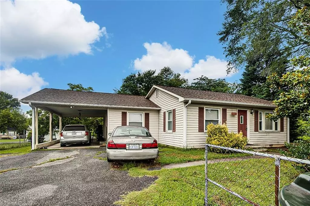 Thomasville, NC 27360,124 Council ST