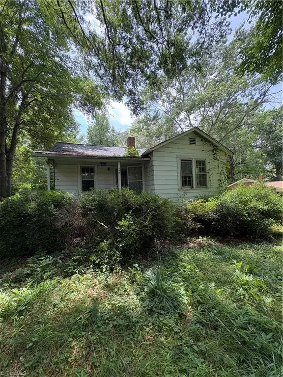 813 Strawberry RD, Reidsville, NC 27320