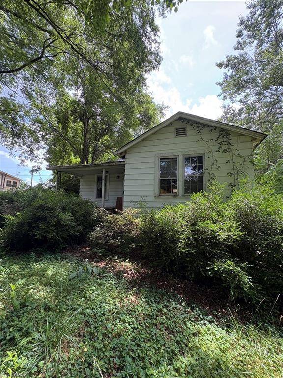 Reidsville, NC 27320,813 Strawberry RD