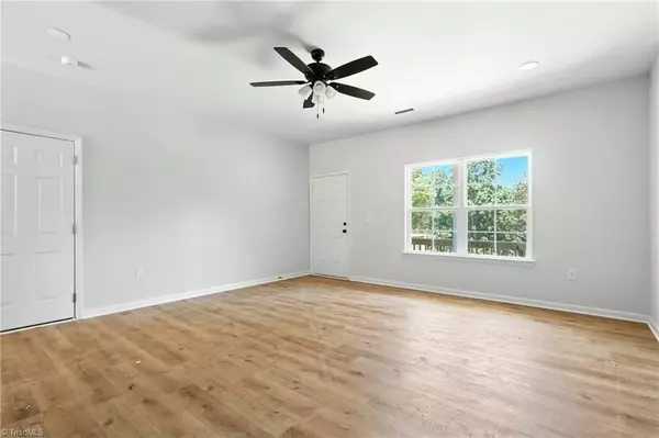 Clemmons, NC 27012,166 Cherry LN