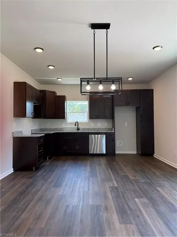 Burlington, NC 27217,237 Foster ST
