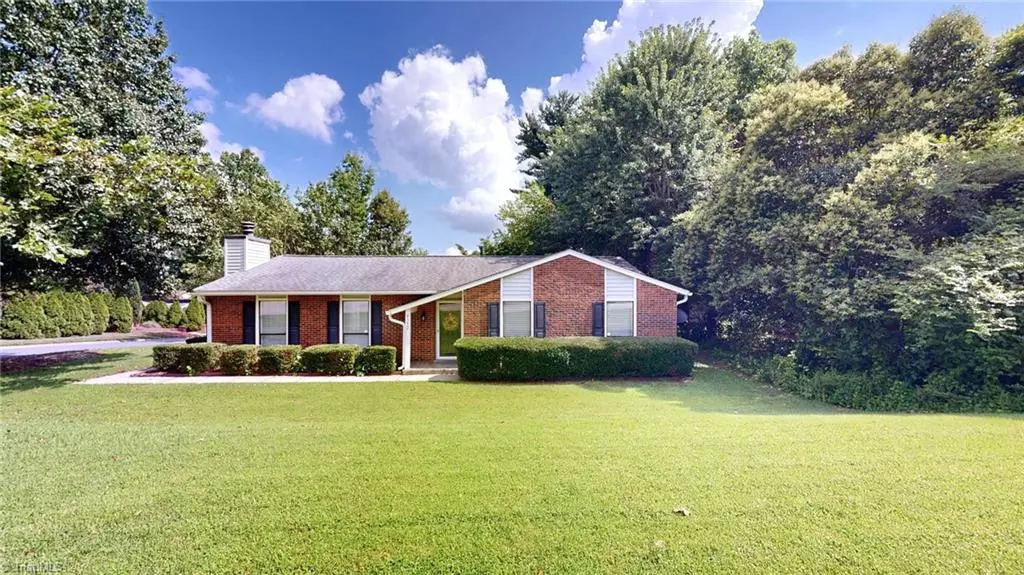 4332 Lake Jeanette RD, Greensboro, NC 27455