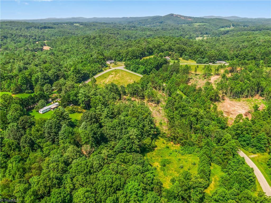 Mount Airy, NC 27030,00 Mills RD