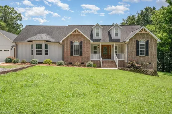612 Underwood DR, Thomasville, NC 27360