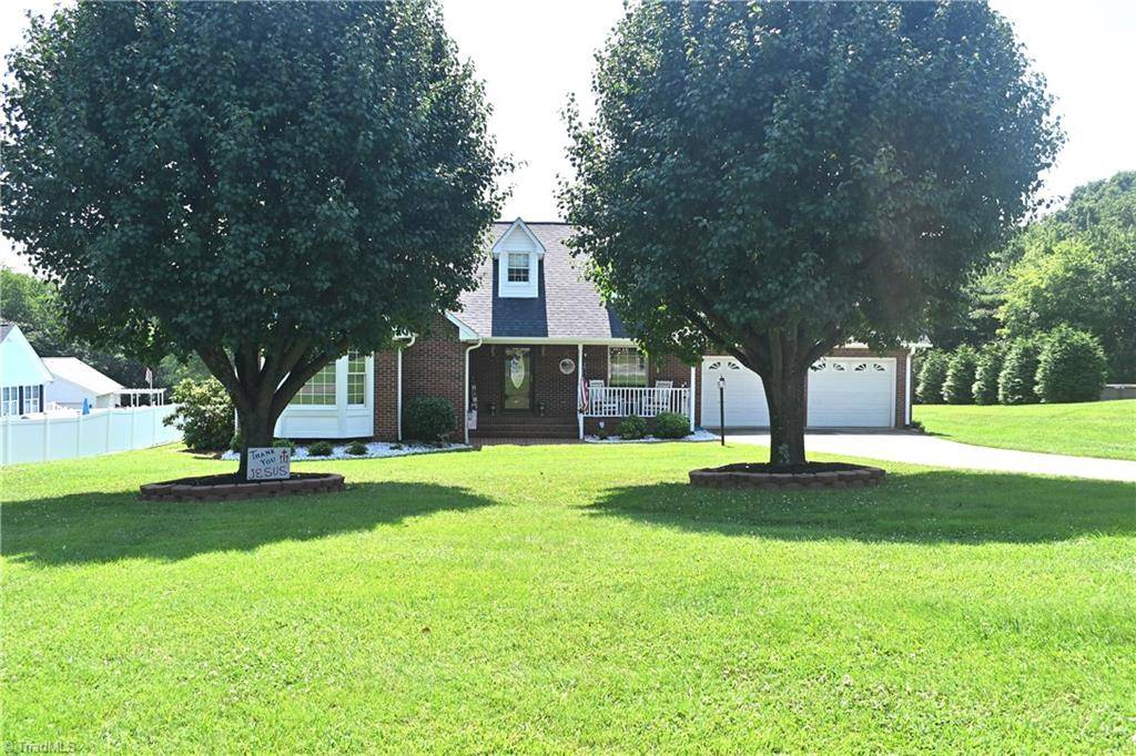 King, NC 27021,109 Barlow CT