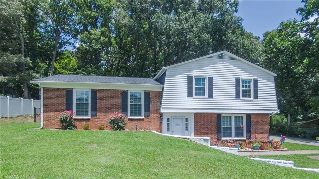 3310 Brookland DR, Clemmons, NC 27012