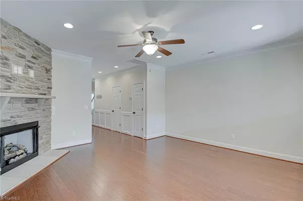 Winston-salem, NC 27103,1085 Richmond Park DR