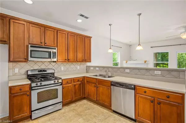 Kernersville, NC 27284,1550 Country LN