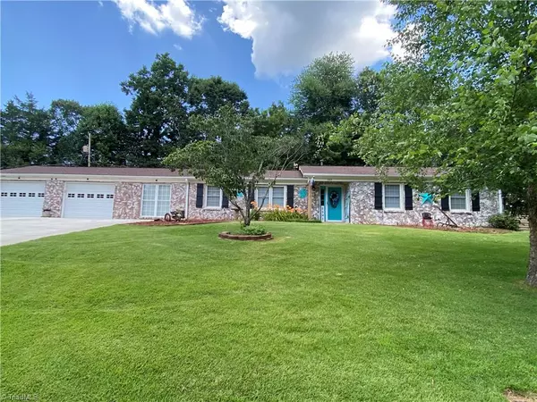 Kernersville, NC 27284,2413 Sandy CT
