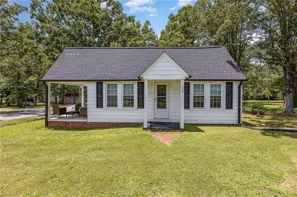 Thomasville, NC 27360,322 Aycock ST