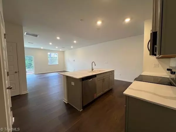 Mebane, NC 27302,158 Parker LN