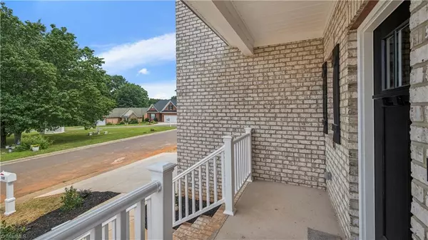 Winston-salem, NC 27101,115 Glasmere CT