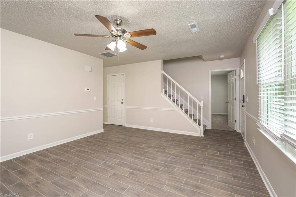 Walkertown, NC 27051,5379 Buxbury CT
