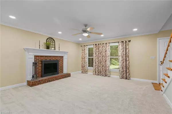 Clemmons, NC 27012,5212 Bridge Pointe DR