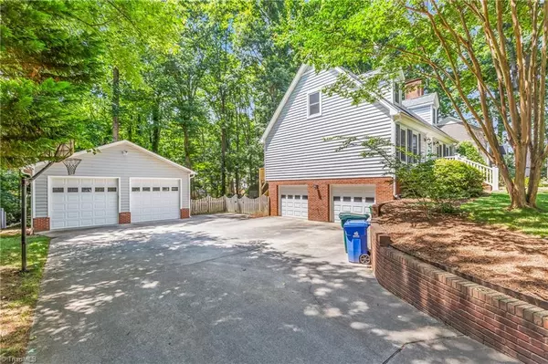 Clemmons, NC 27012,5212 Bridge Pointe DR