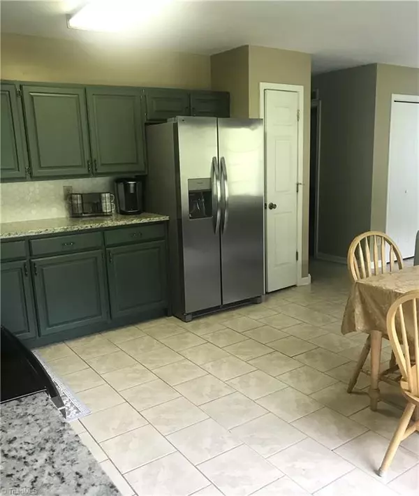 Jefferson, NC 28640,138 Forest Oak LN