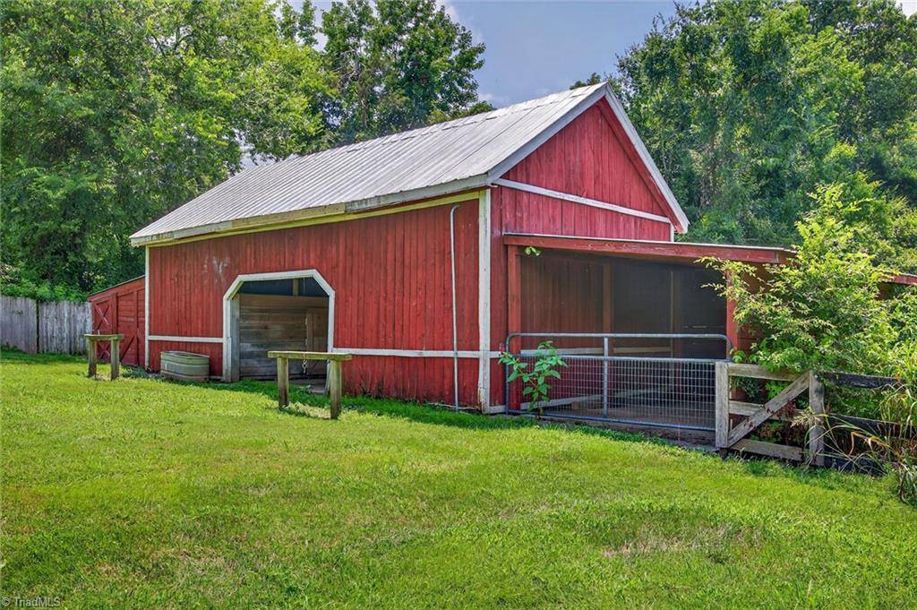 Trinity, NC 27370,5393 Tobacco RD