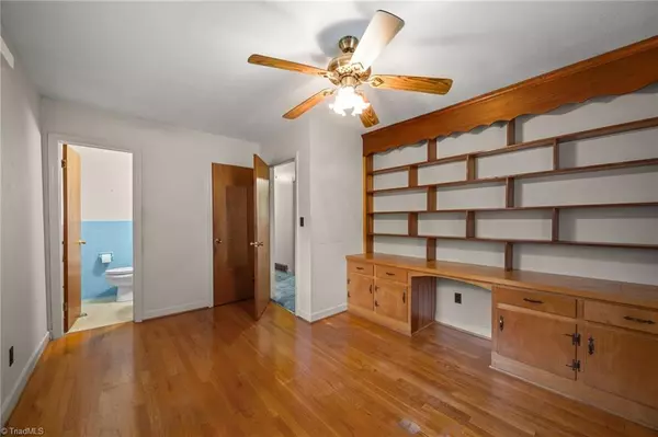 Lexington, NC 27295,119 Holiday DR