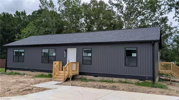 Burlington, NC 27217,2197 Meadow Ridge RD