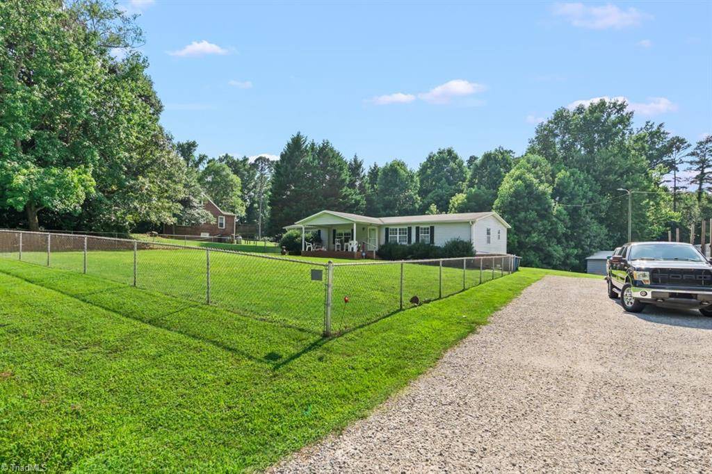 Winston-salem, NC 27107,1299 Teague RD