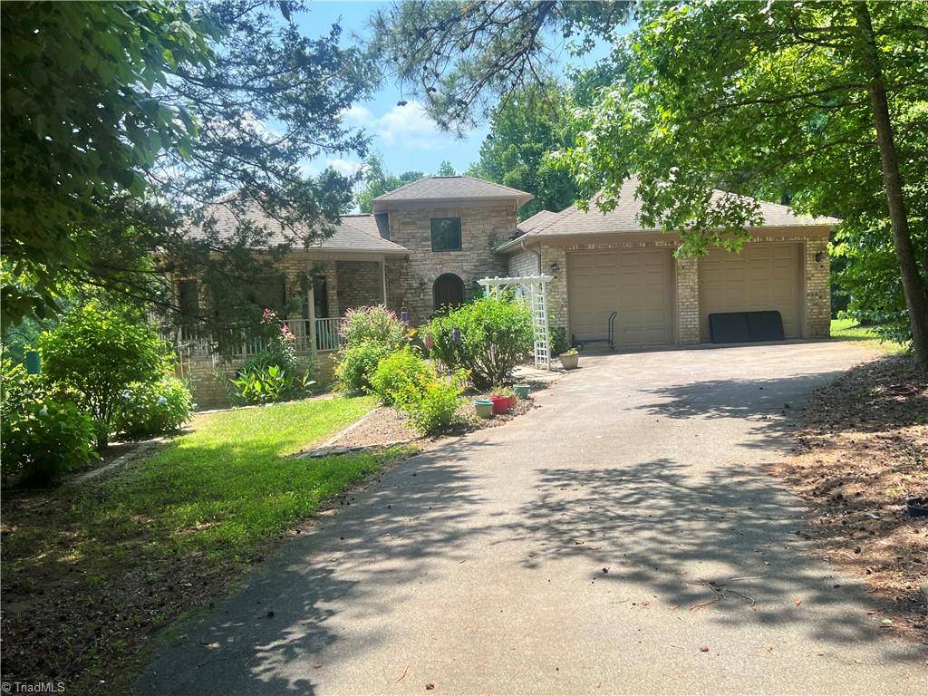 3093 Autumn Acres LN, Trinity, NC 27370