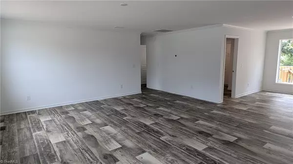 Burlington, NC 27217,2189 Meadow Ridge RD