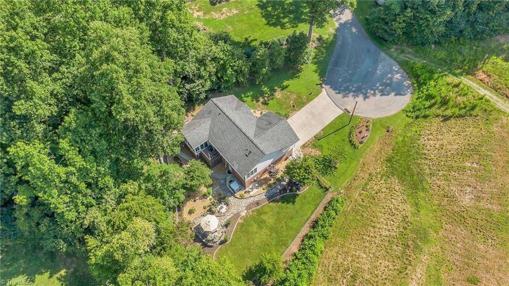 Wilkesboro, NC 28697,146 Hollowview DR