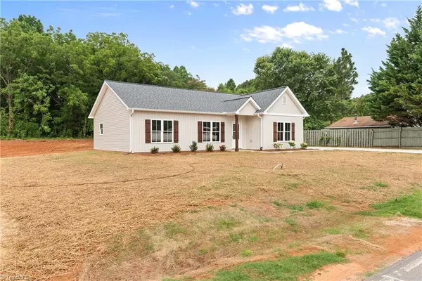 Rural Hall, NC 27045,7956 Glade ST