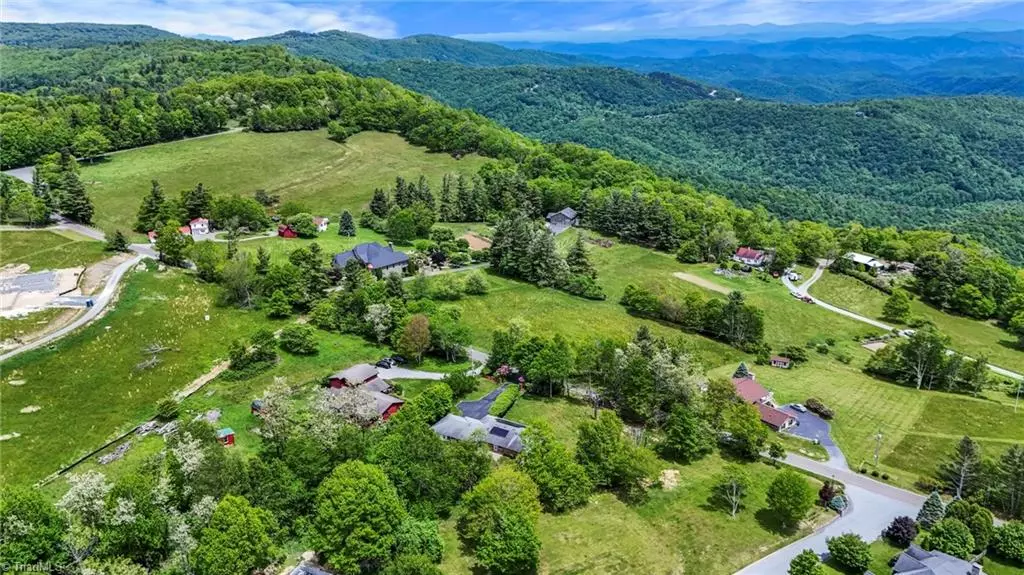 Blowing Rock, NC 28605,1925 Green Hill RD