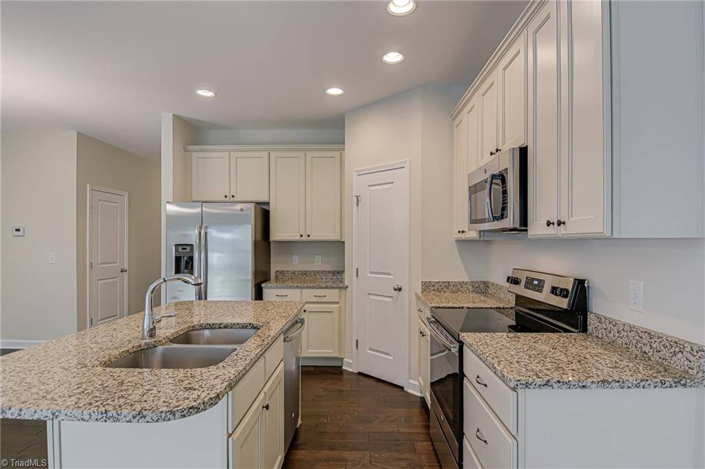 Clemmons, NC 27012,139 Penry LN