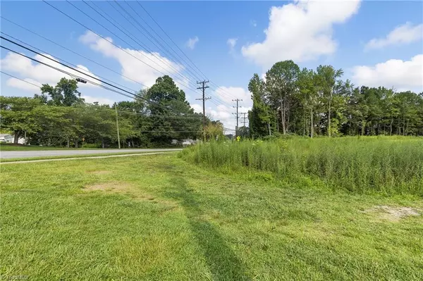 Greensboro, NC 27405,1201 & 1203 Woodbriar AVE