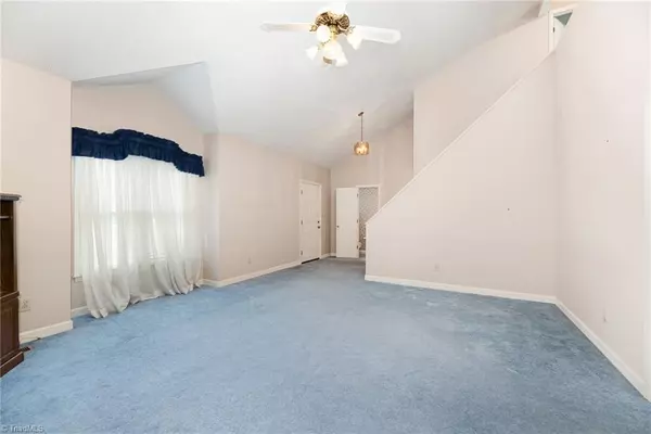 Kernersville, NC 27284,101 Thomas Drake CT