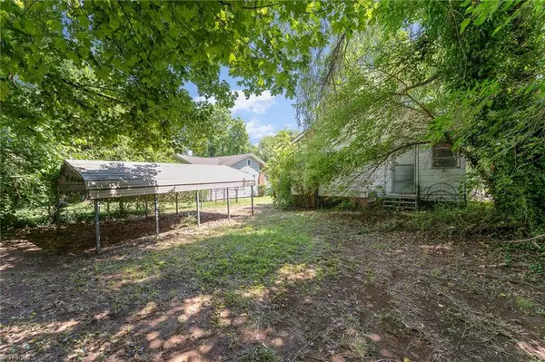 High Point, NC 27262,917 Rosewood PL