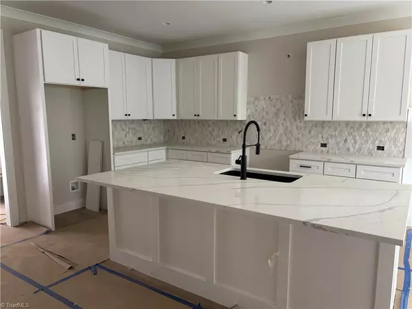 Winston-salem, NC 27107,429 Wentworth DR