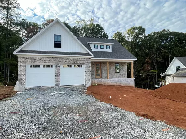 429 Wentworth DR, Winston-salem, NC 27107