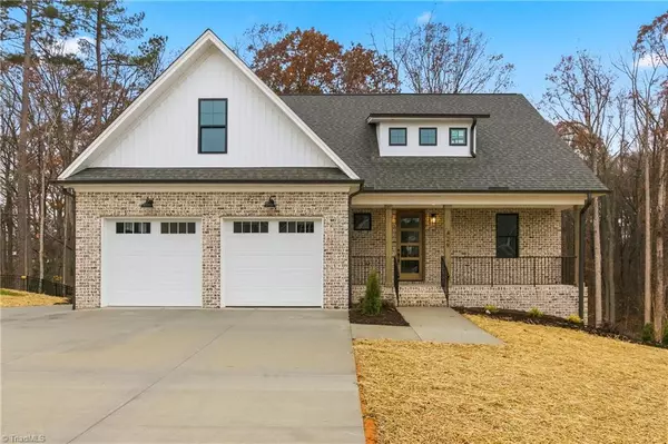 429 Wentworth DR, Winston-salem, NC 27107