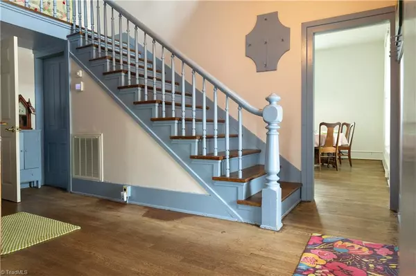 Pilot Mountain, NC 27041,216 E Main ST