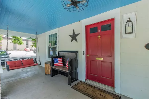 Lexington, NC 27292,403 W Center ST