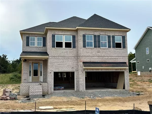 8607 Lemur LN, Summerfield, NC 27358