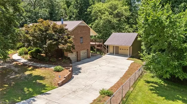 High Point, NC 27262,155 Spring Hollow RD